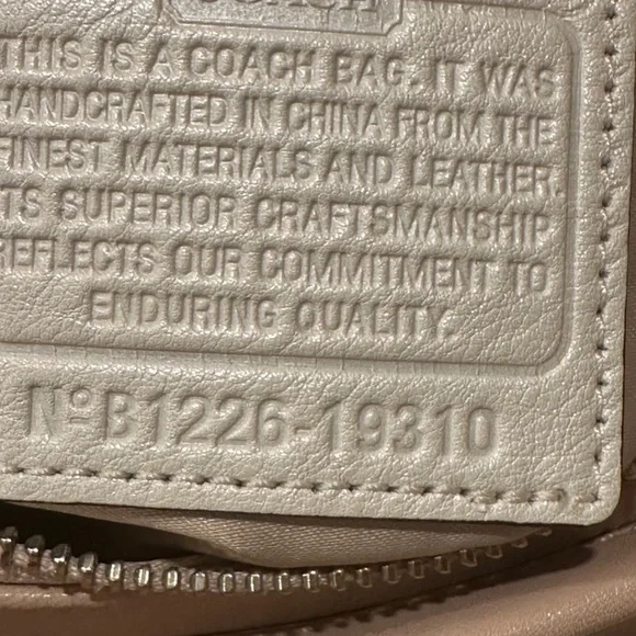 *NWOT* Coach Pink and White Shoulder Bag - Picture 7 of 11